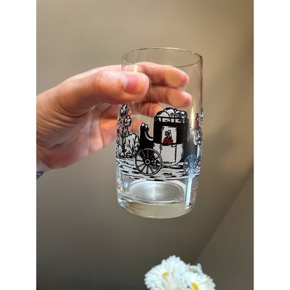 Vintage Carriage Horse and Buggy Drinking Glass Set w/ Gold Rim - Picture 3 of 7